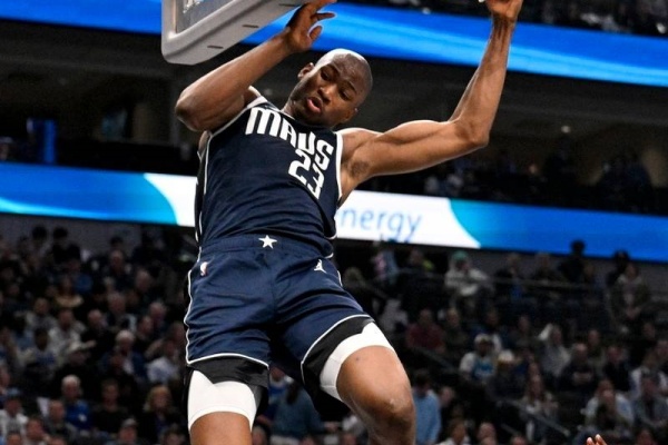 火箭训练营合同签下凯-琼斯：天赋与风险并存的内线赌局